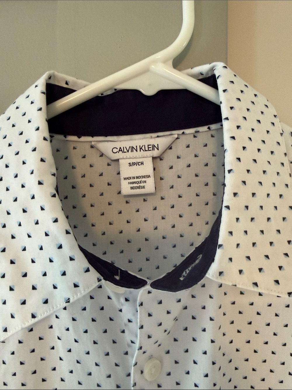 Calvin Klein Button Up - Picture 3 of 7